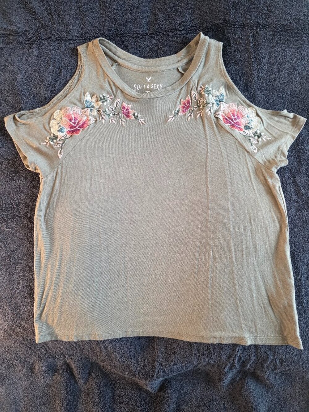 Top (American Eagle Outfitters/AEO): Cold shoulder, green, floral embroidery, Si